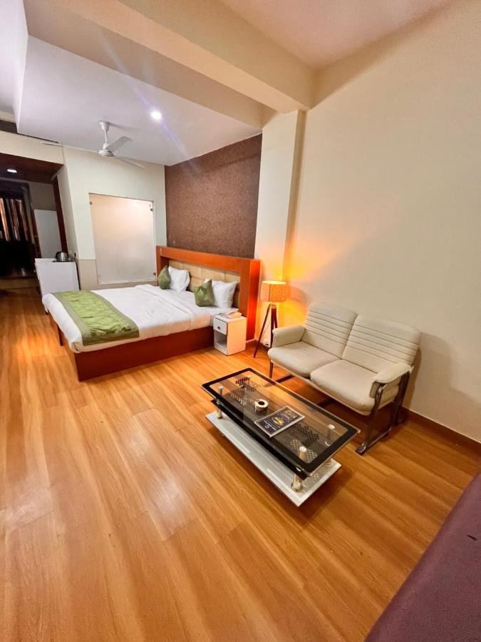 Oyster Pearl I Near Medanta Hospital I Sec-39 I Gurgaon Hotel Luaran gambar