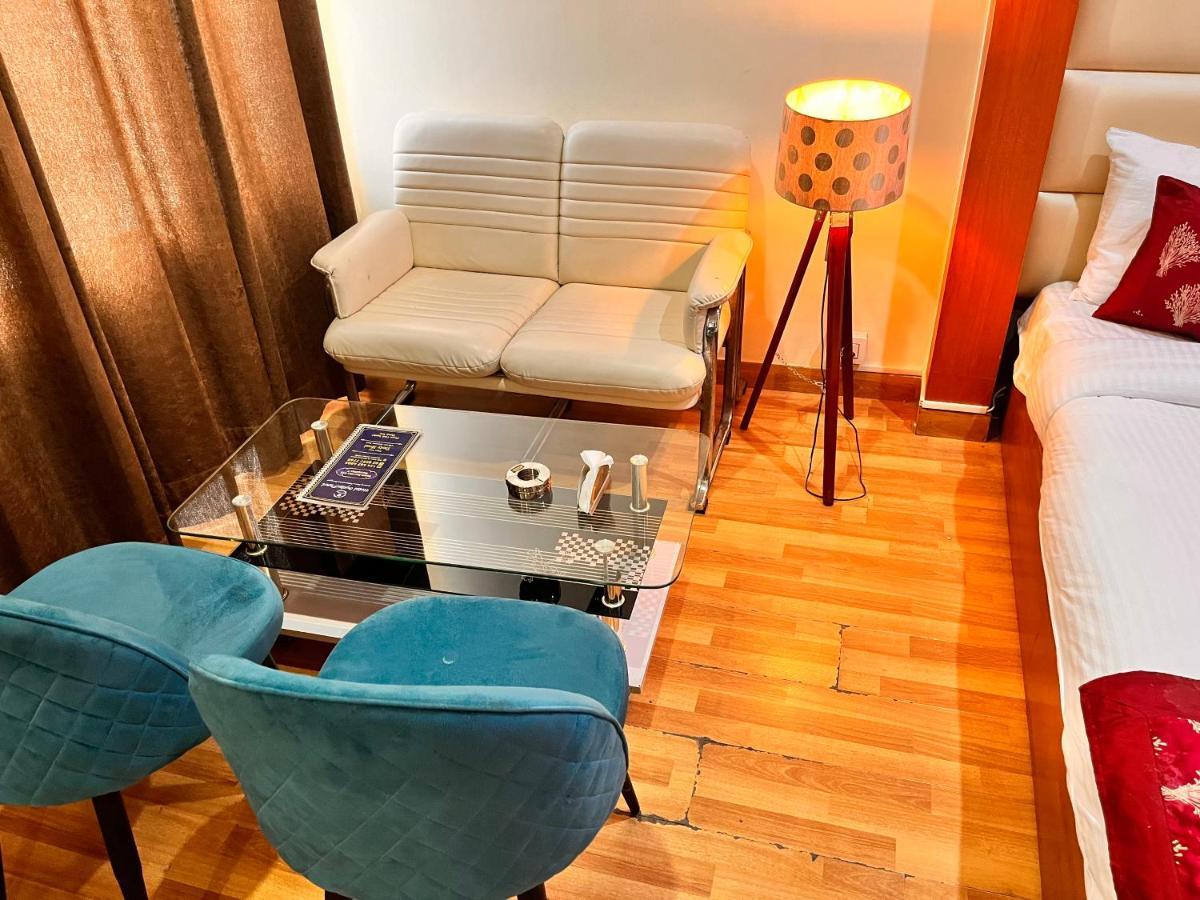 Oyster Pearl I Near Medanta Hospital I Sec-39 I Gurgaon Hotel Luaran gambar