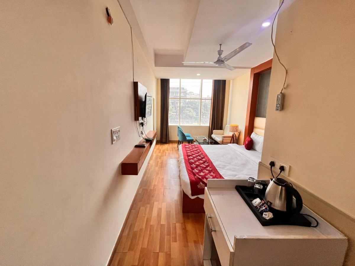 Oyster Pearl I Near Medanta Hospital I Sec-39 I Gurgaon Hotel Luaran gambar