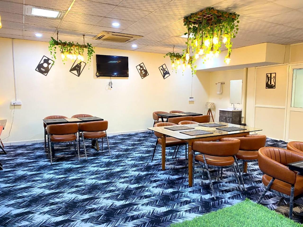 Oyster Pearl I Near Medanta Hospital I Sec-39 I Gurgaon Hotel Luaran gambar