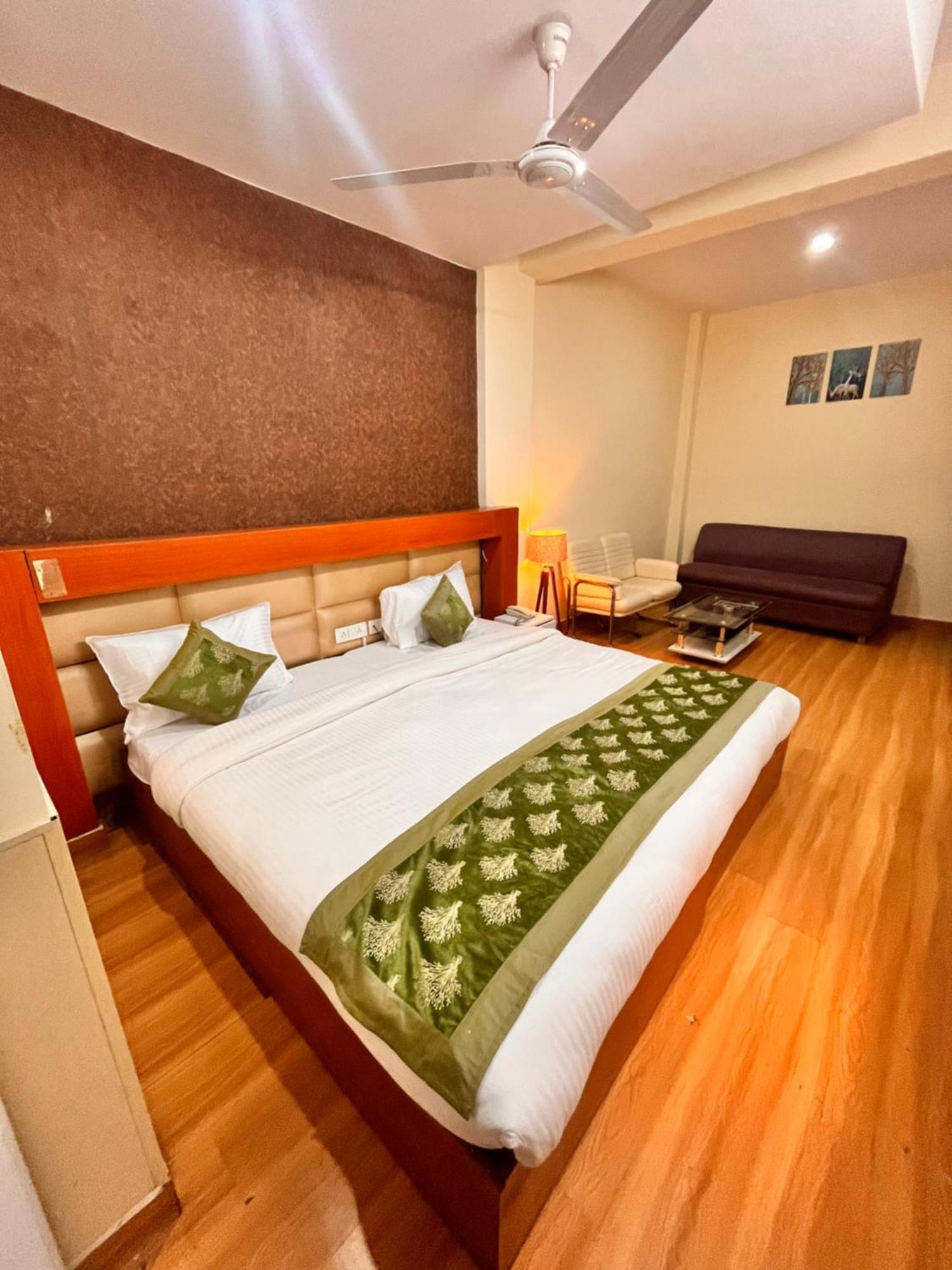 Oyster Pearl I Near Medanta Hospital I Sec-39 I Gurgaon Hotel Luaran gambar